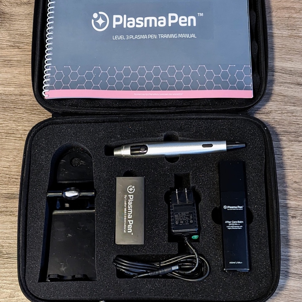 SOLD --- NWT - NEW PlasmaPen Louise Walsh 'Platinum' Fibroblast Device  - Silver - Picture 5 of 16